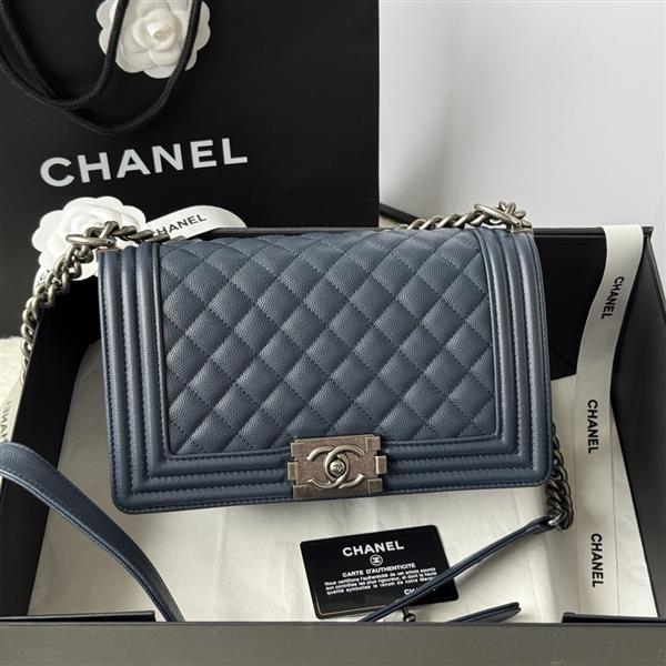 2026127214239562 700